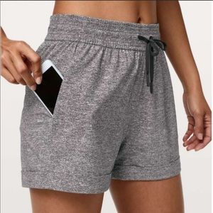 lululemon spring break away shorts